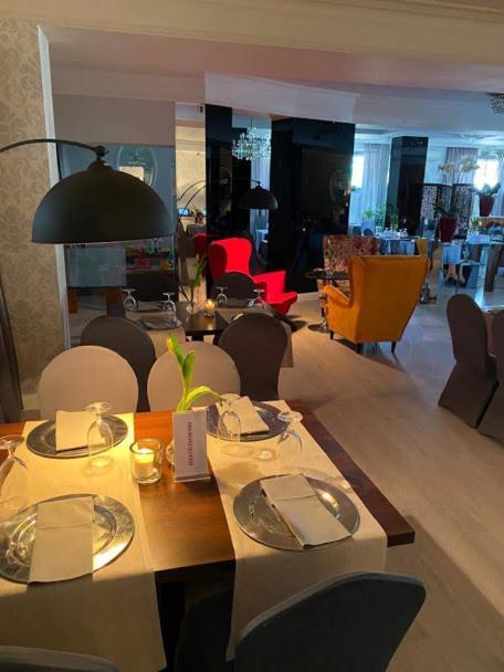 Jasek Premium Hotel Wrocław Exteriör bild